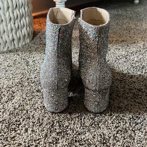 Betsey Johnson Kyla Bootie size 6 - Picture 4 of 6